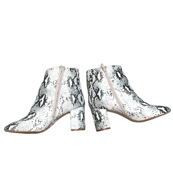 NWOT Band of Gypsies Andrea Snake Boot - Picture 3 of 5